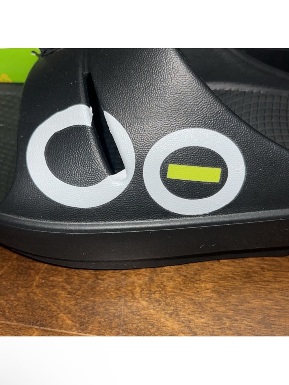 NEW Oofos Ooahh Recovery Slides White Logo Black US Sz 7 Women/ Men 8 - Picture 4 of 5